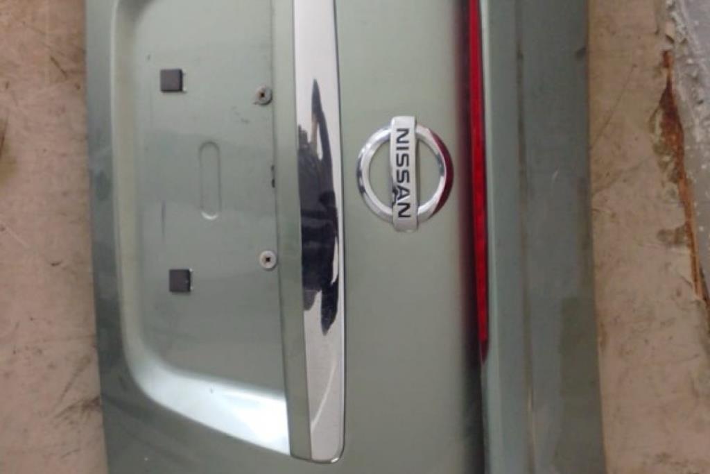 Body  Trunk Nissan Altima