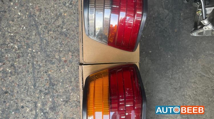 ضوء خلفي يمين شمال مرسيدس E124 بطل 1994 1995