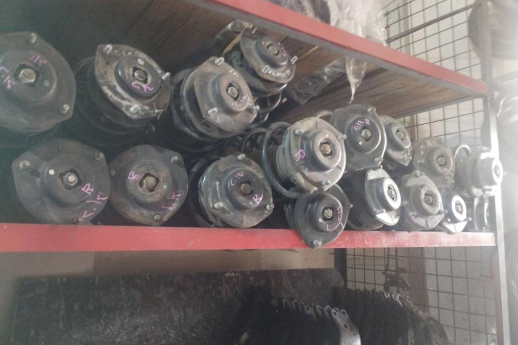  Shock Absorber Toyota Camry