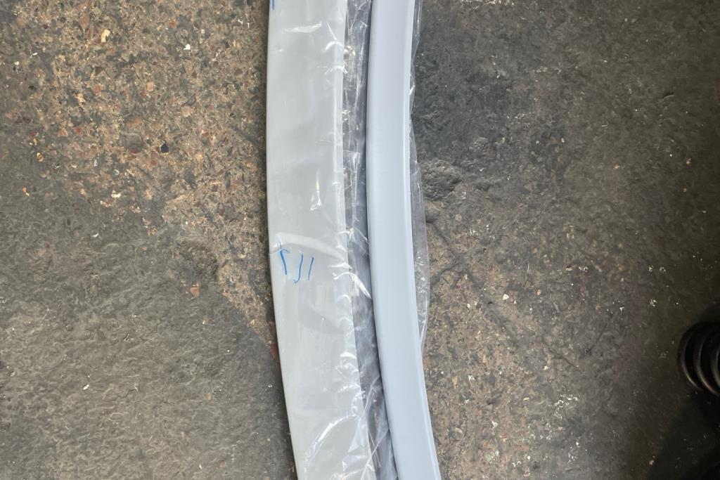 سبولير مرسيدس E211 و c203 2005 2006 2007 2008