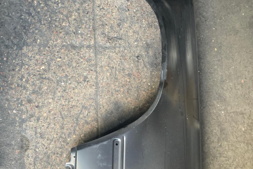 جناح مرسيدس شمال بطة e220 1995 1996