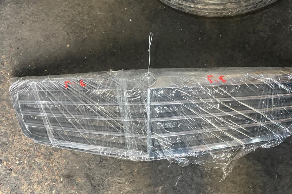 Body  Grilles Mercedes Benz C200