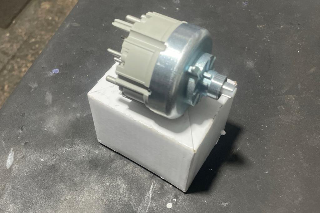 مفتاح ضوء مرسيدس E124  و C202 1995 1996 