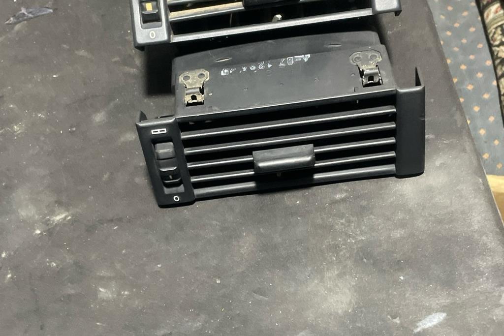 هويات مكيف مرسيدس E124 بطة 1995 1996