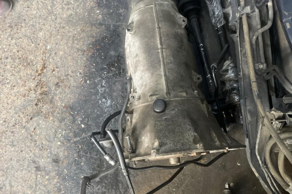 جير مرسيدس E200 2005 