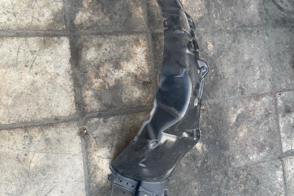 Body  RR BUMPER Toyota Prius