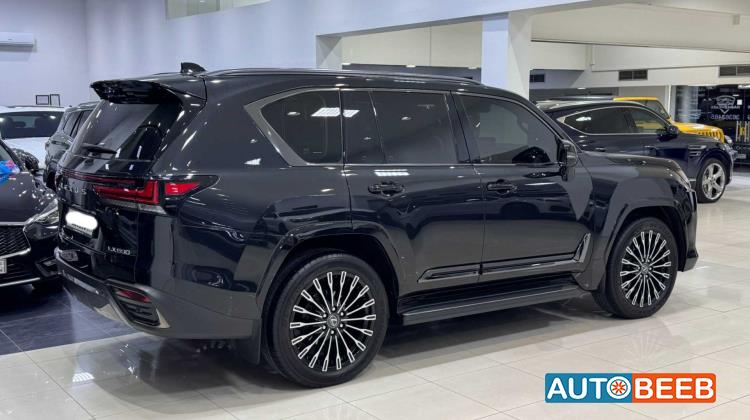 Lexus LX600 2025