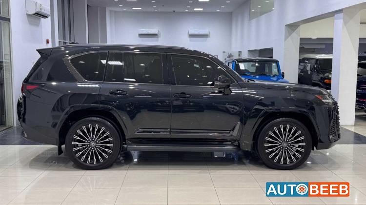 Lexus LX600 2025
