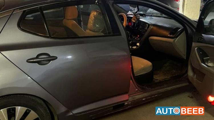 كيا اوبتيما 2012