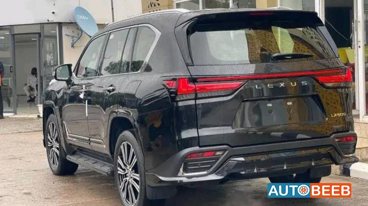 Lexus LX600 2025