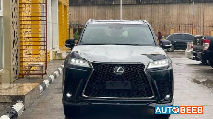 Lexus LX600 2025