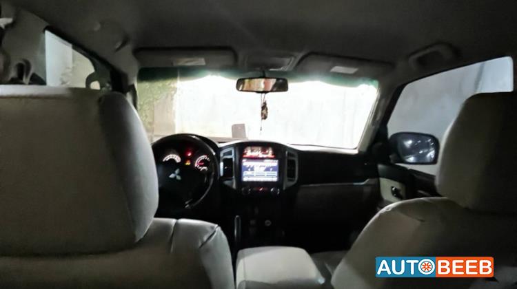 ميتسوبيشي باجيرو 2015