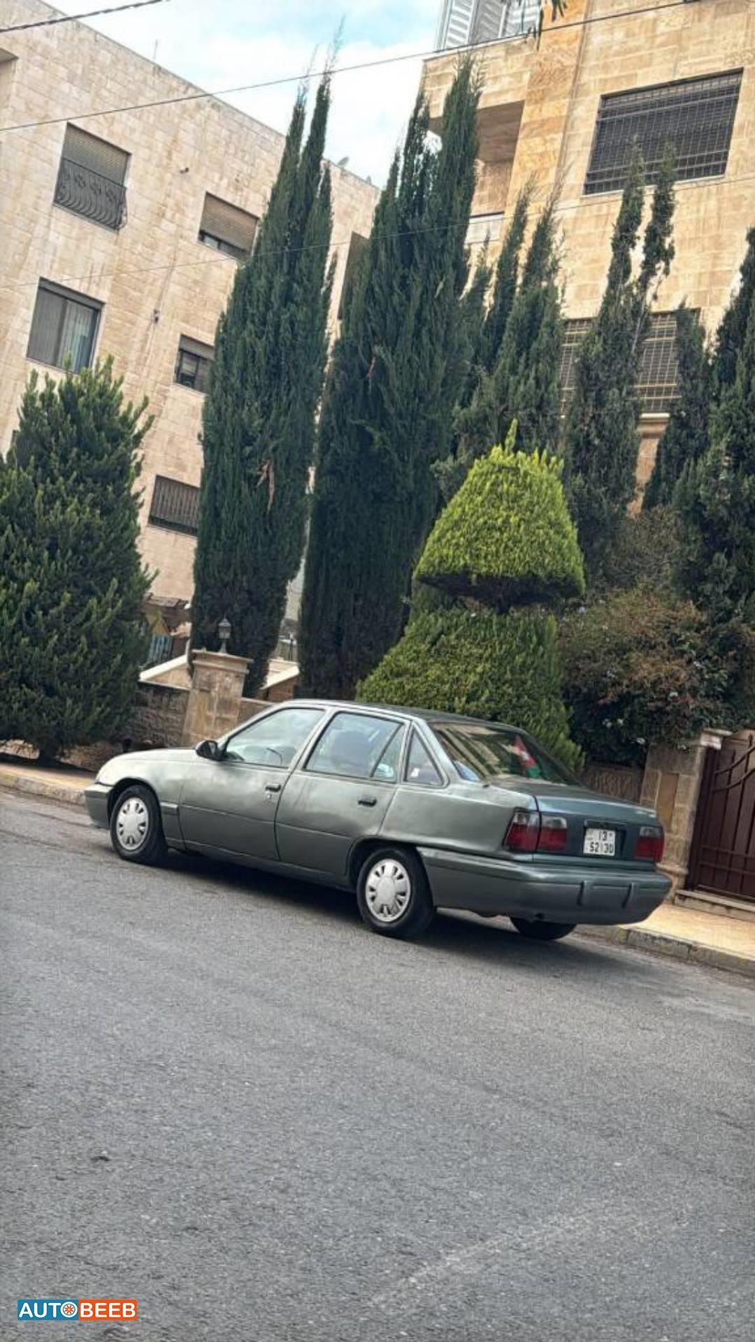 دايو لانوس 1993