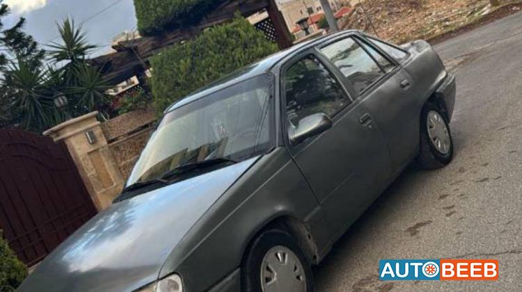 دايو لانوس 1993