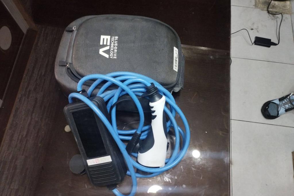  شاحن سيارة كهرباء لجميع السيارات 