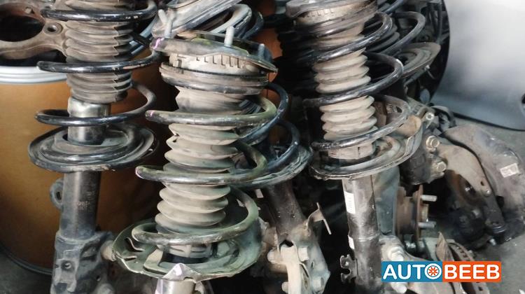  Shock Absorber Toyota Corolla