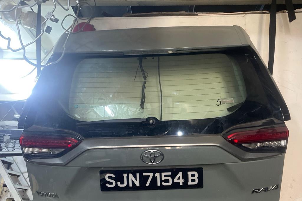 غطاء خلفي تويوتا راف فور 2020 2021 2022 2023 2024