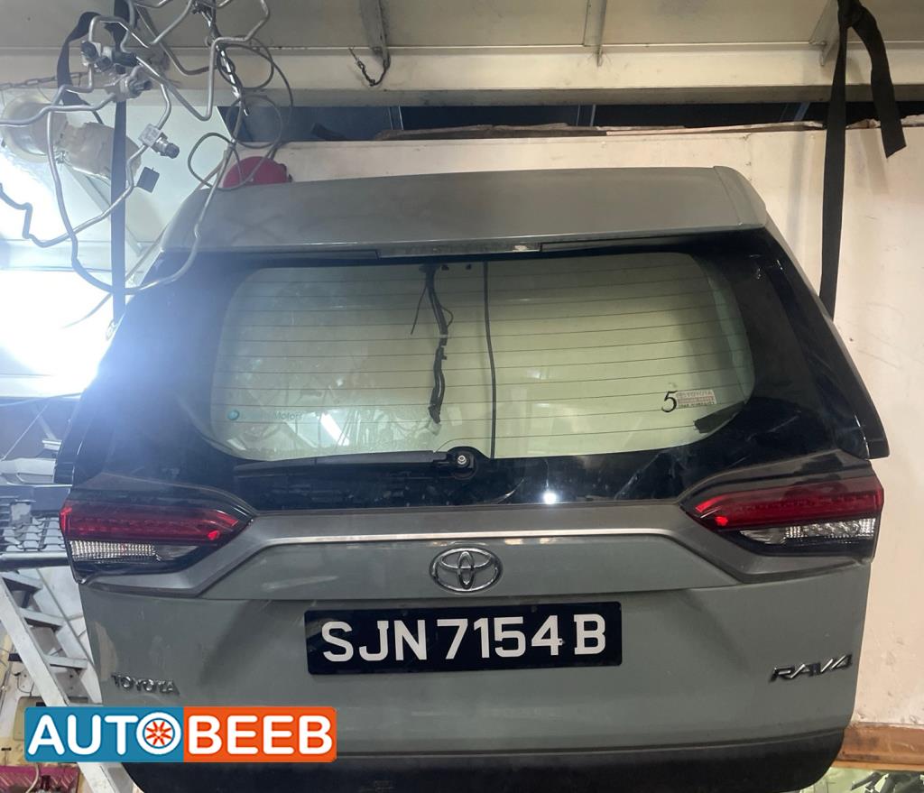 غطاء خلفي تويوتا راف فور 2020 2021 2022 2023 2024