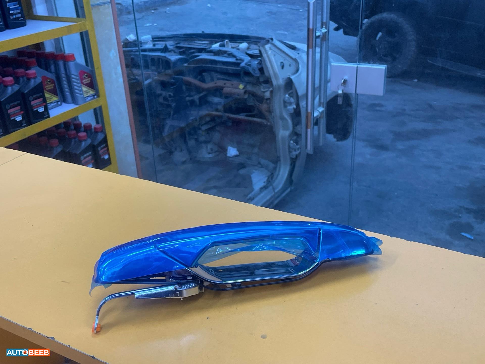 Body  Door Handle  GMC Yukon