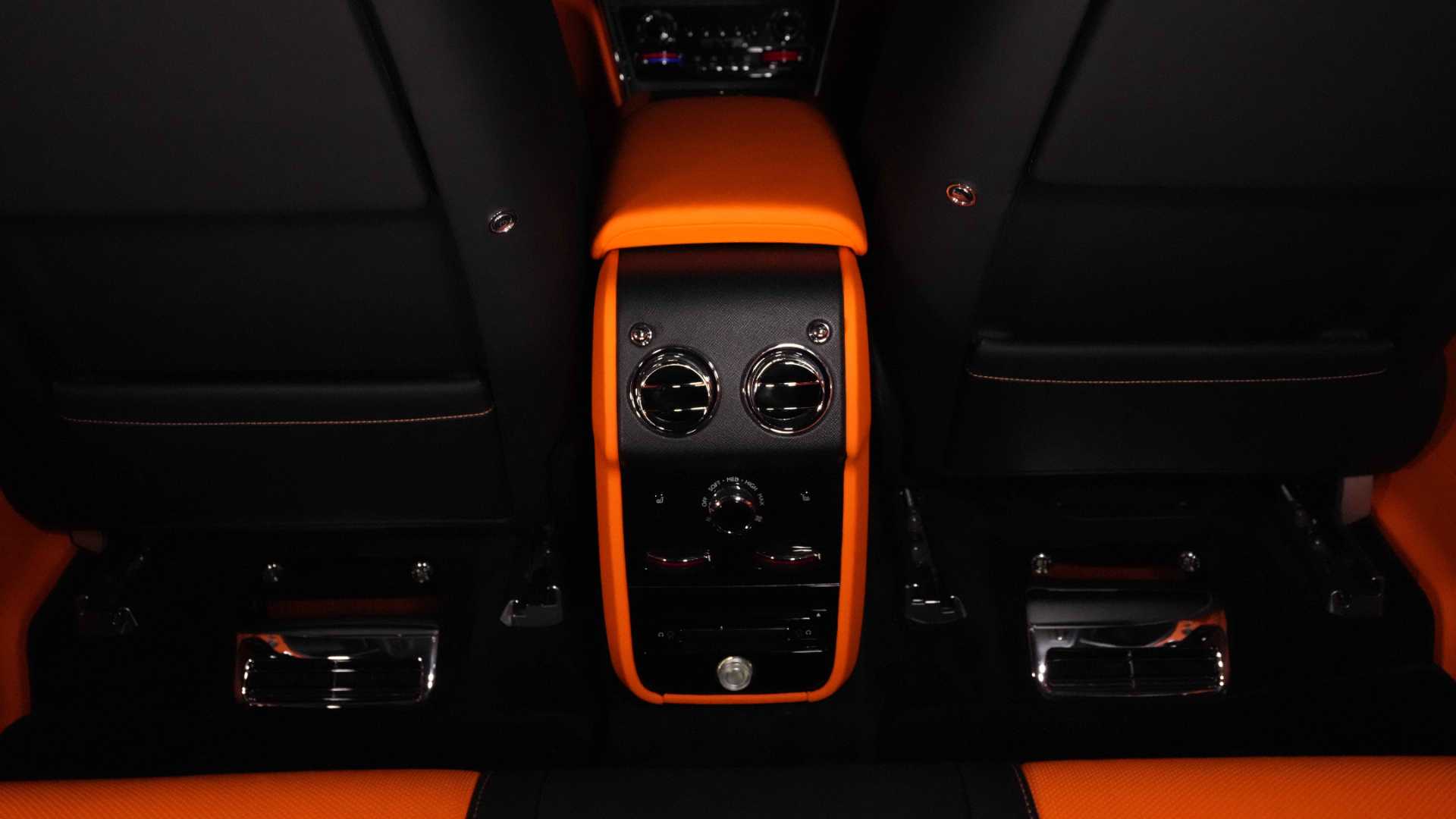 Rolls Royce Cullinan 2024