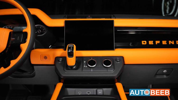 Land Rover Defender 2022