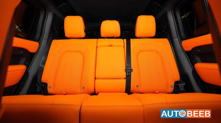 Land Rover Defender 2022