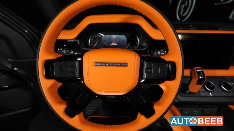 Land Rover Defender 2022