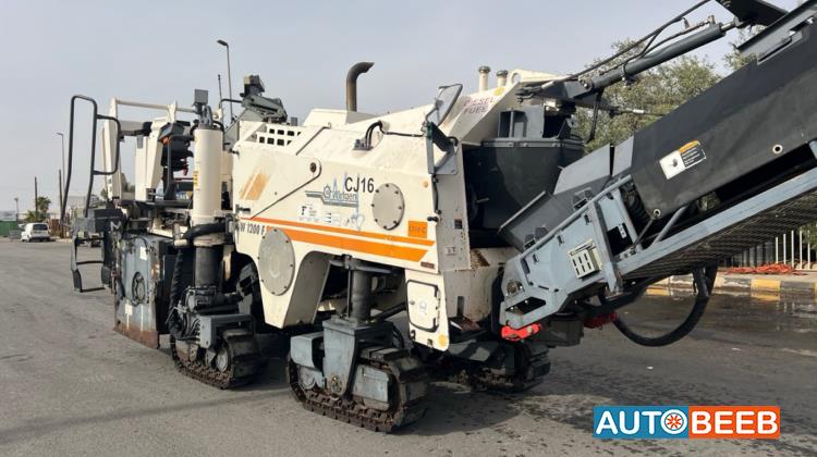 Paver  Machine Wirtgen 2005