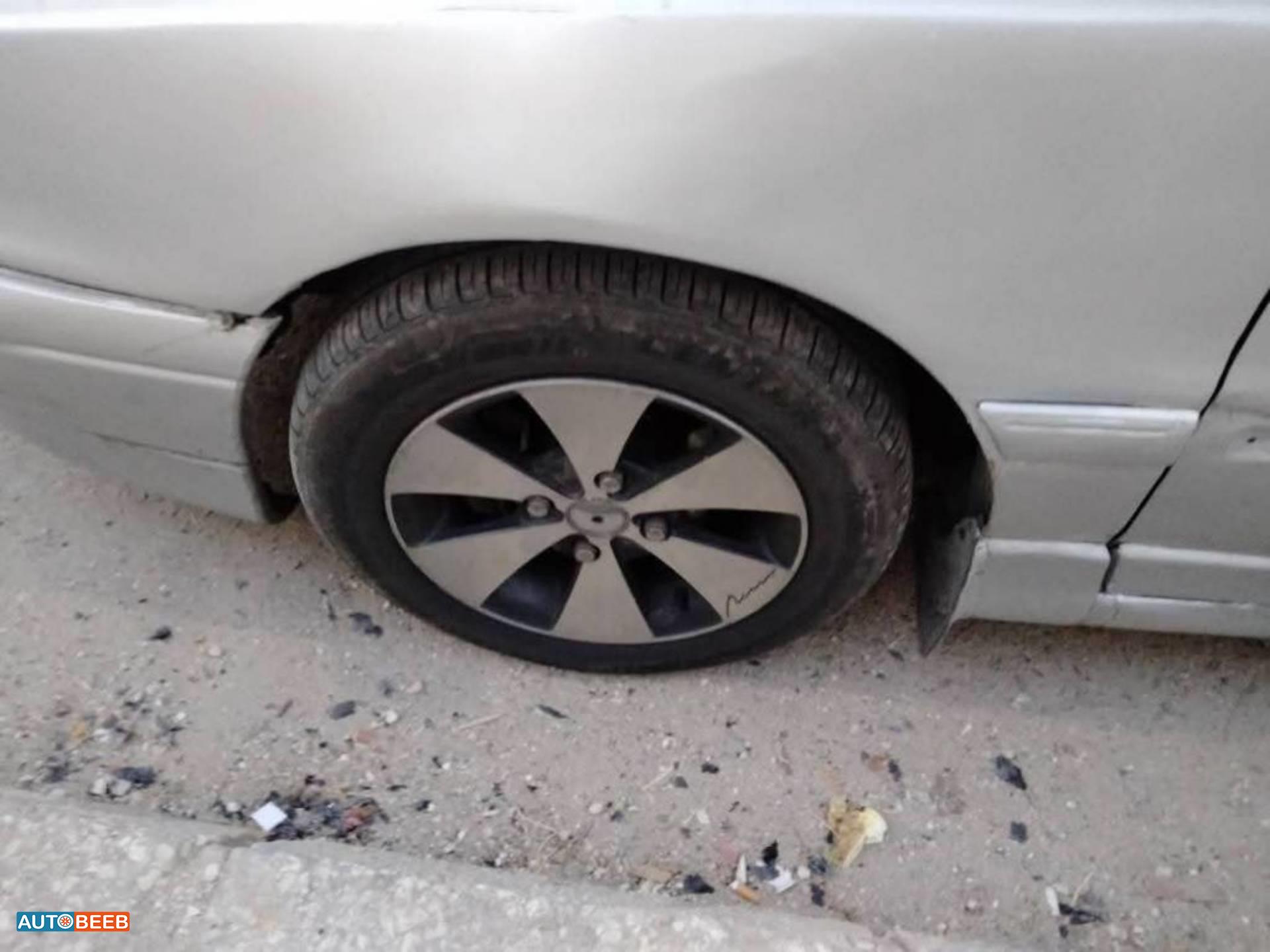 هيونداي النترا 1994