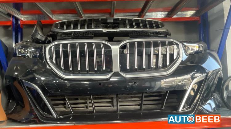 واجهة امامية طمبون اضوية يمين شمال بي ام دبليو الفئة الخامسة 2024 