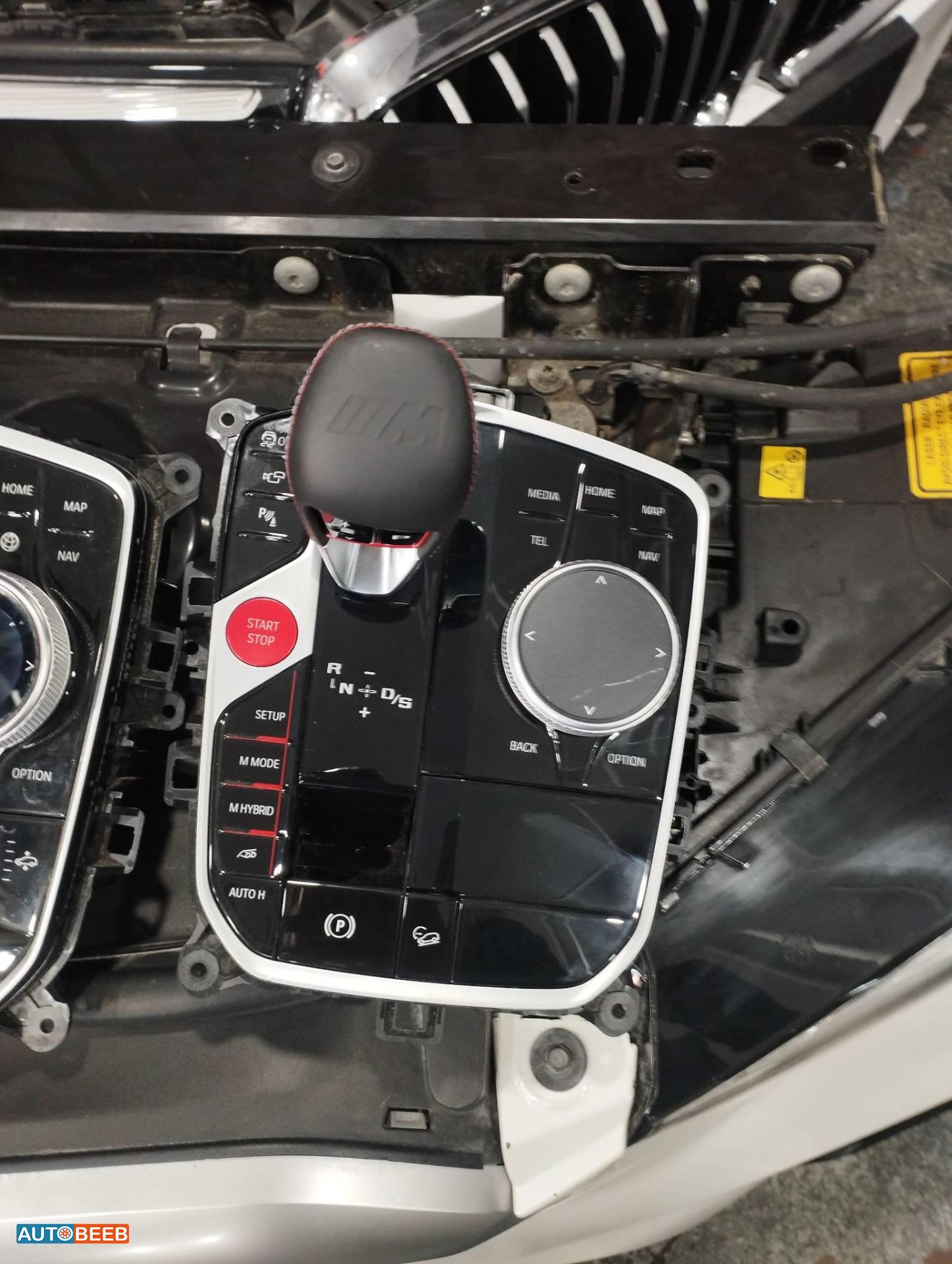 Cabin  Control buttons BMW M4