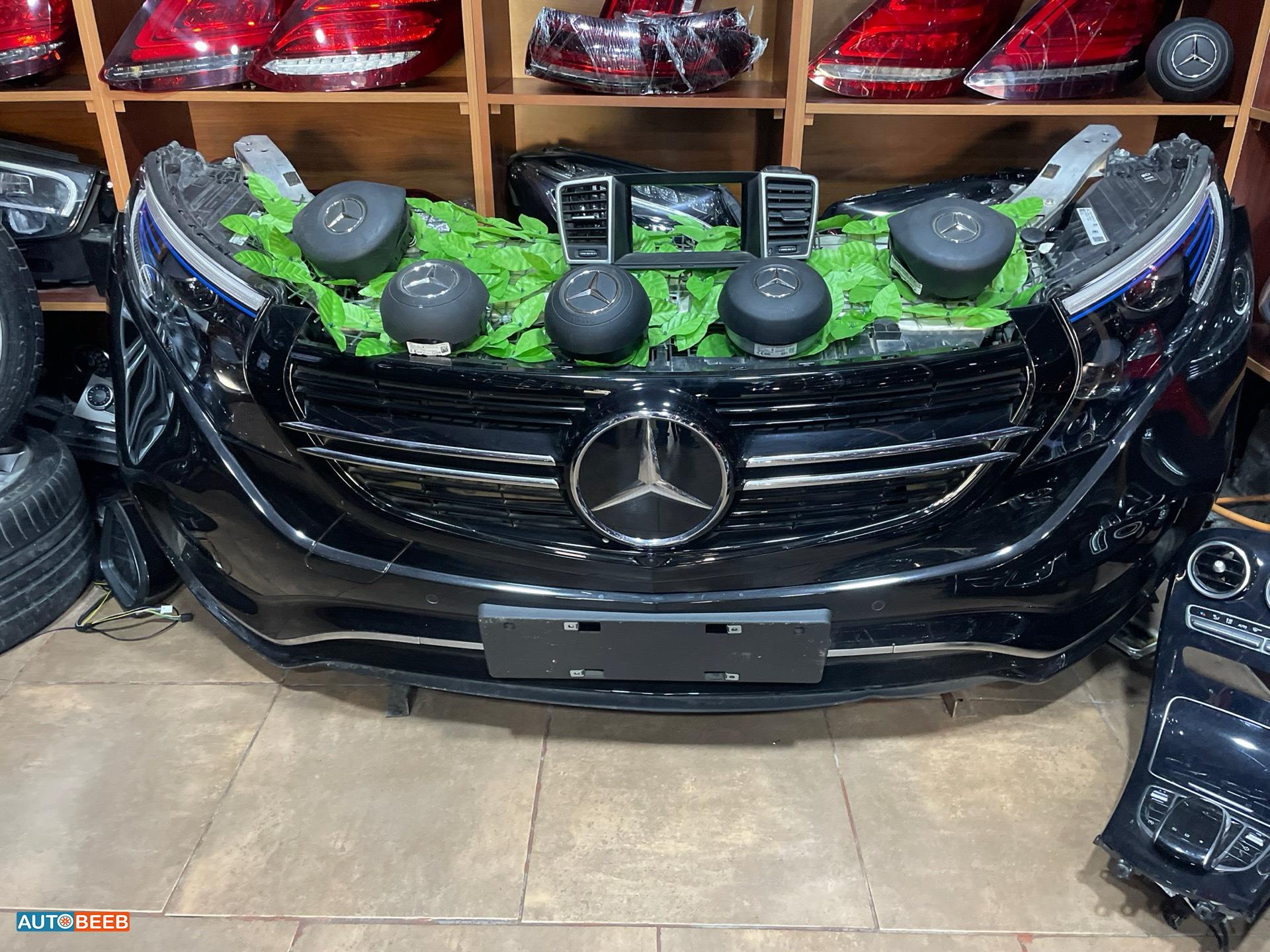 واجهة امامية طمبون اضوية يمين شمال مرسيدس EQC400 2024 2025