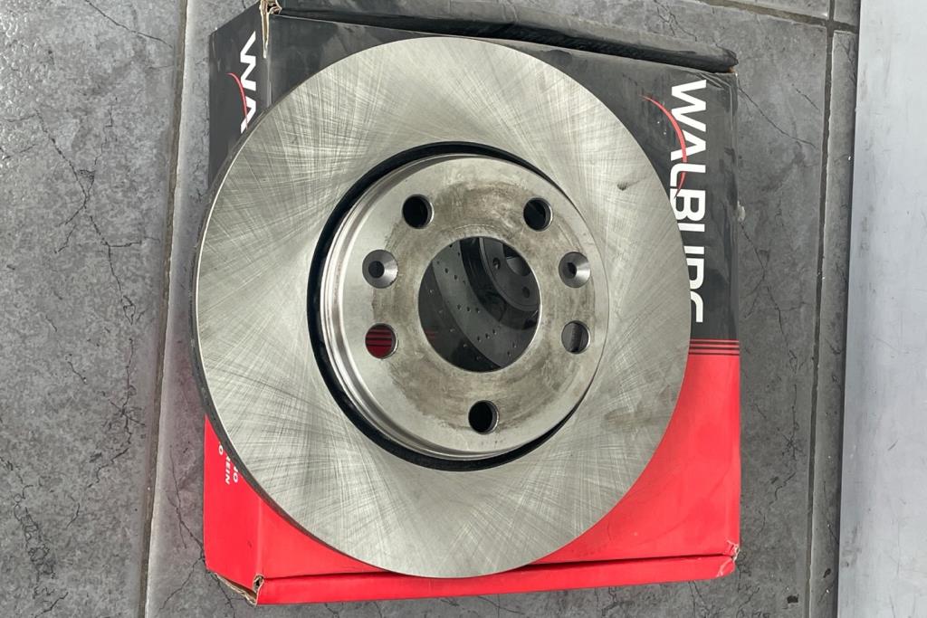 بلاطة بريك رينو داستر 2016 2017 