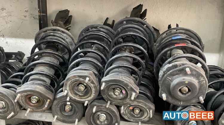  Shock Absorber Mitsubishi Lancer