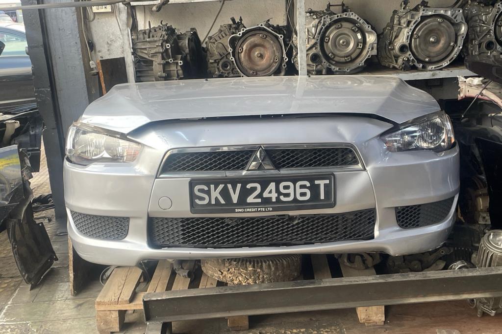 Body  Bumper Mitsubishi Lancer
