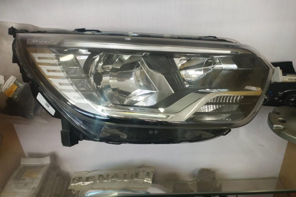 ضوء امامي يمين رينو ستيب واي 2019 2020 2021 2022
