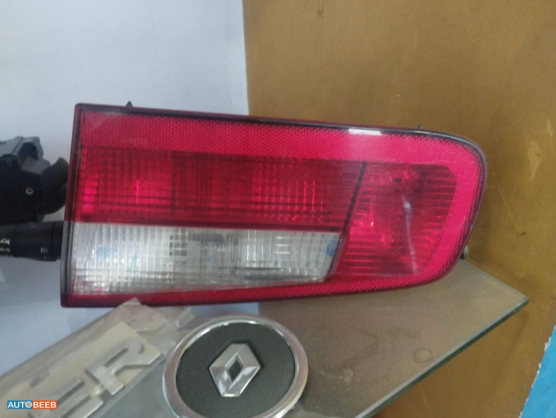 عاكسه خلفيه رينو لاجونا 2004 2005