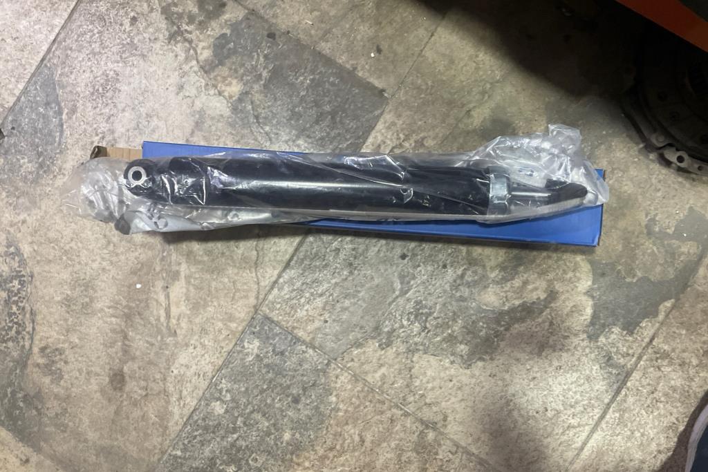  Shock Absorber Peugeot 307