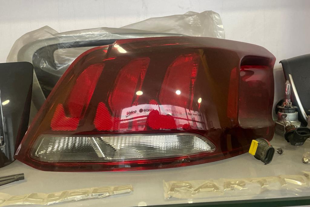 Lights Rear light Peugeot 301