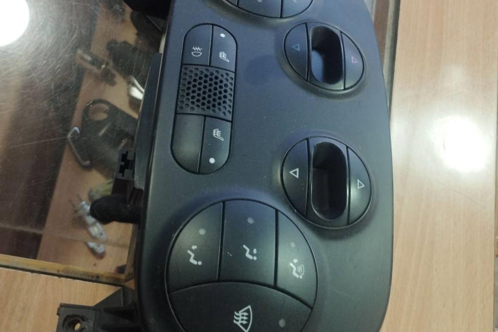 Cabin  Control buttons Fiat 500