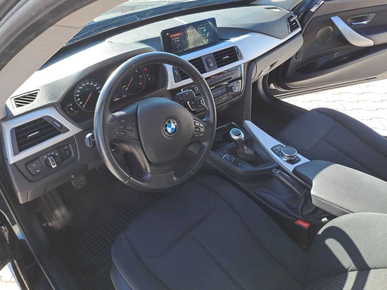 بي ام دبليو 318 2017