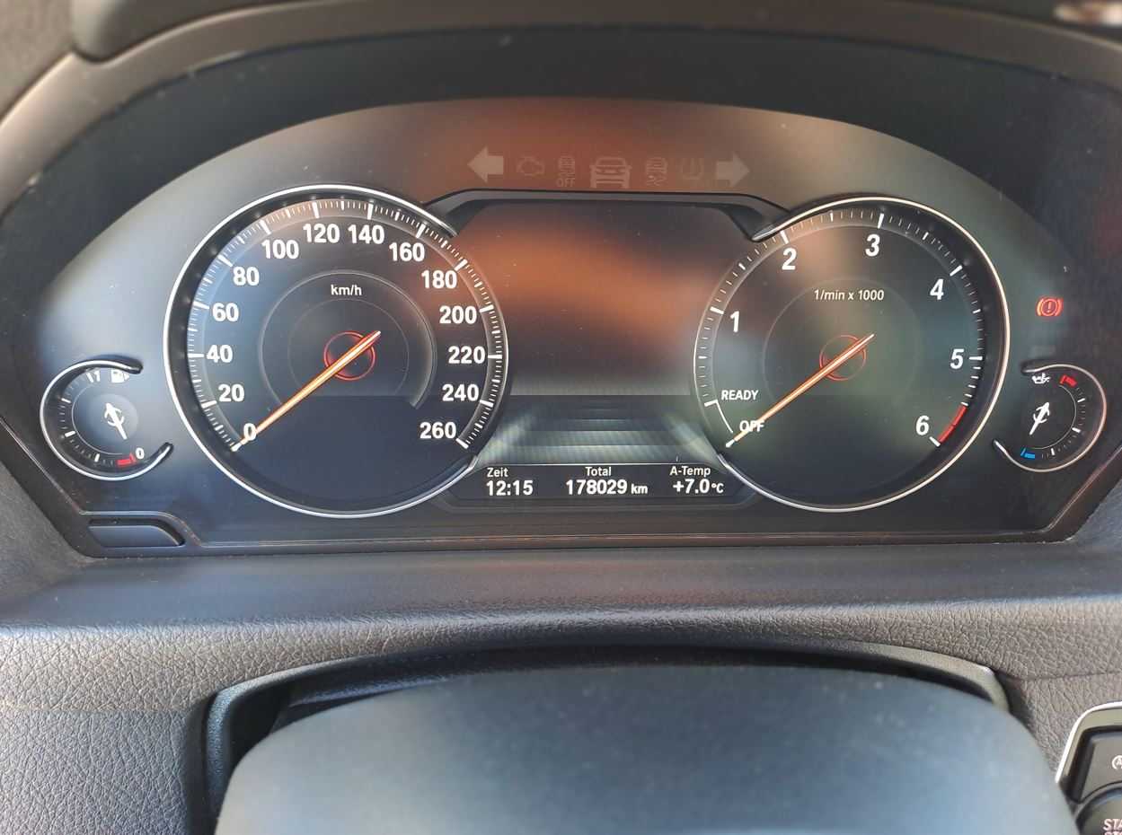 بي ام دبليو 318 2017