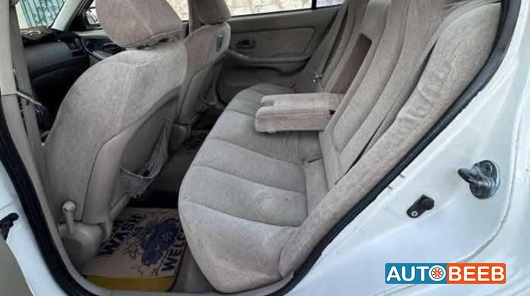 هيونداي افانتي 2005