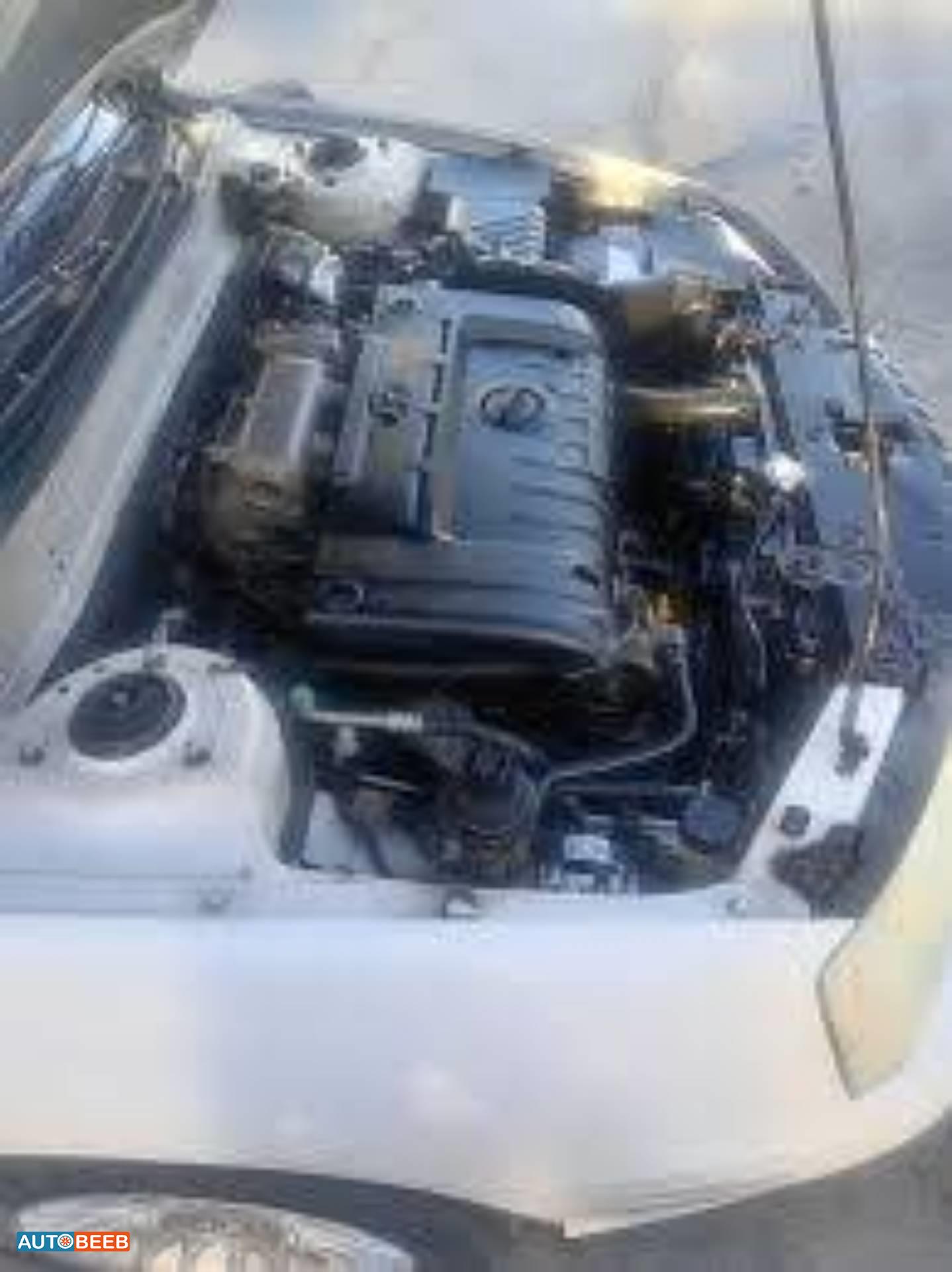 هيونداي افانتي 2005