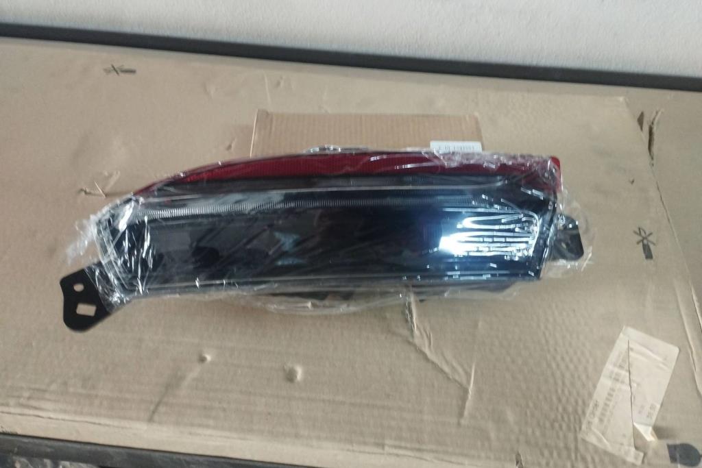 عاكسة طمبون خلفي تيسلا 3 2024