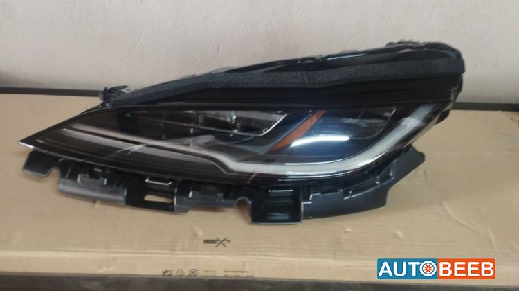 ضوء امامي يمين تيسلا 3 2024