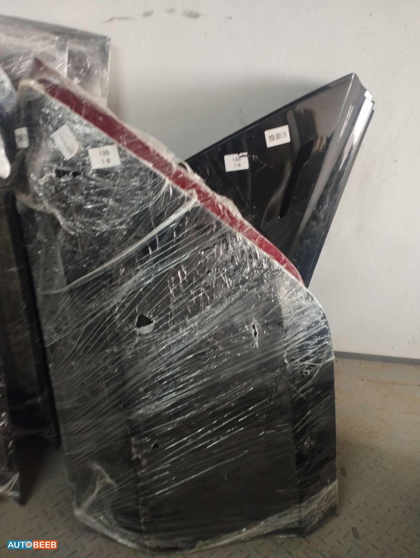 باب خلفي يمين و شمال تيسلا 3 2024