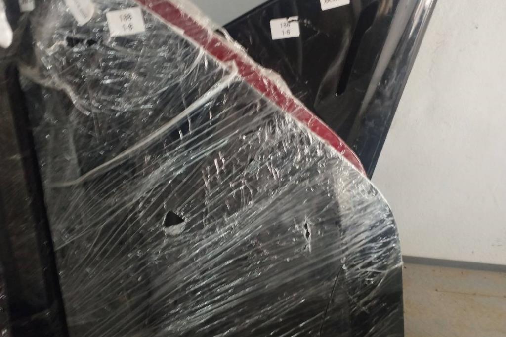 باب خلفي يمين و شمال تيسلا 3 2024