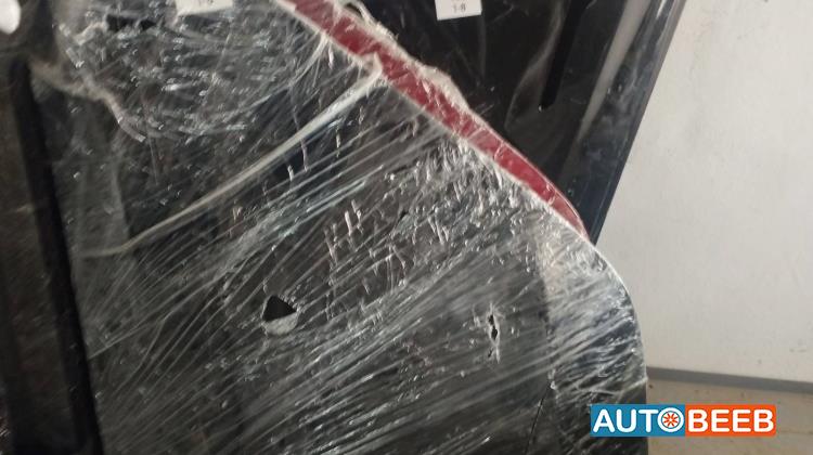 باب خلفي يمين و شمال تيسلا 3 2024