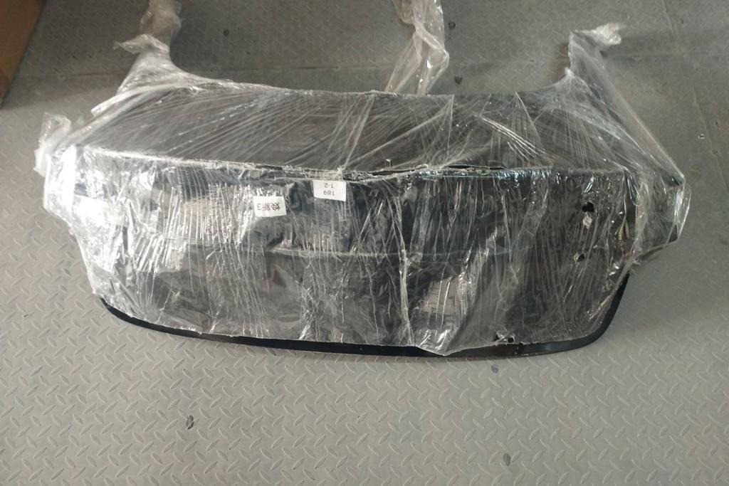 غطاء صندوق خلفي تيسلا 3 2024